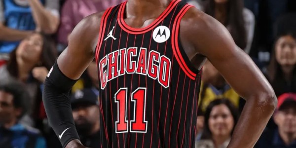 开云登录-伦纳德-米勒近三场对阵勇士湖人快船场均18.7+9.3+1.3抢断