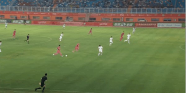 中甲半场：莱昂德罗梅开二度，向余望破门，青岛红狮2-2重庆铜梁龙