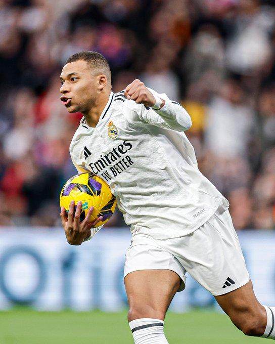 1737301562354086324.jpg 1737301554293.jpg